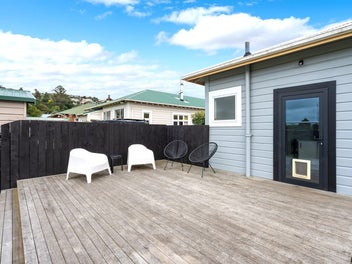 Beautifully Renovated Home - Sunny & Move-In Ready