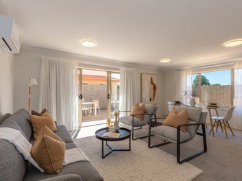 Spacious courtyard - your inner-city oasis