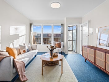 Modernised nest or invest with 1960s charm