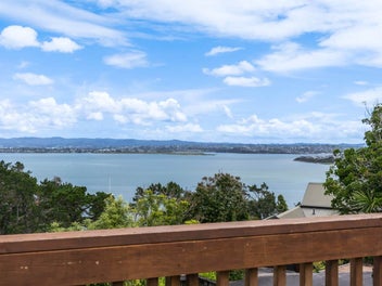 Open Home Tonight at 6PM-7PM!