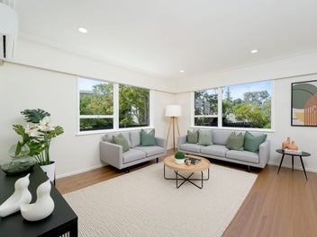 Spacious Family Home on 1126sqm Freehold