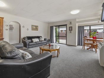 Tidy 2-Bed Unit - Sunny and Still Available!