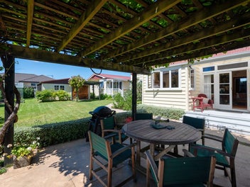 Home and Self Contained Cottage