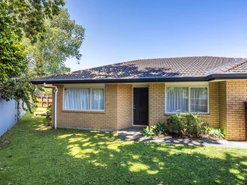 Brick & tile and park side living