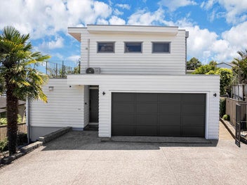 Contemporary Comfort in a Convenient Location