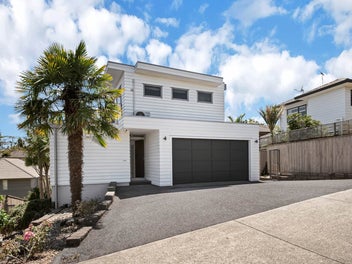 Contemporary Comfort in a Convenient Location