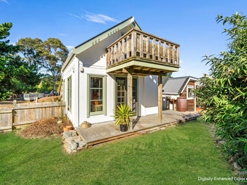 Home, Sleepout, Beach Access + FREEHOLD!