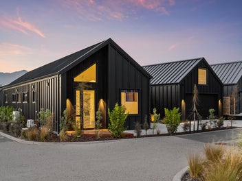 Refined Jacks Point Living - Home & Income 3 + 1