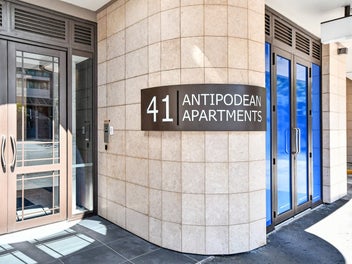 Spacious two bedrooms, pool and carpark