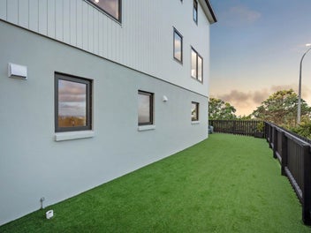 Brand new - Space, Sun & Coastal Lifestyle