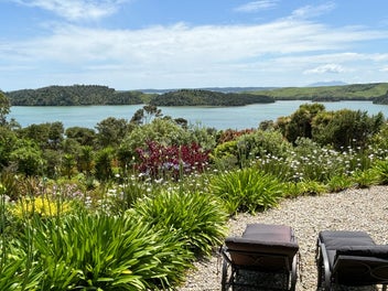 Harbour Retreat with Views