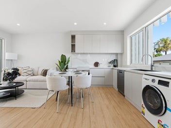 Brand New & Ready Westlake Zone Townhouses!