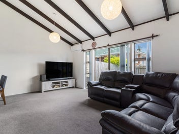 Effortless Living in the Heart of New Lynn