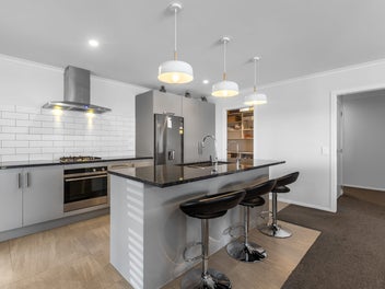 Highly Motivated Vendors Seek Immediate Sale