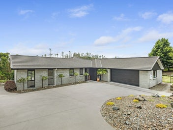 Vendors want this sold make your move.