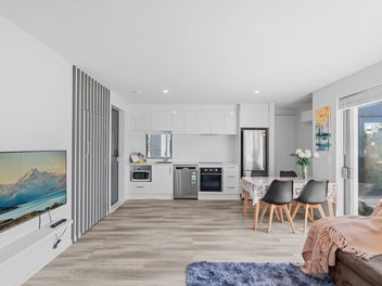 Freehold & Garage! CGHS & CBHS Zoned!