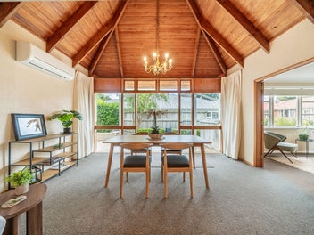 Value Here Is Clear - Vendors Says Sell