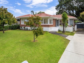 Step Inside Your Hillpark Haven