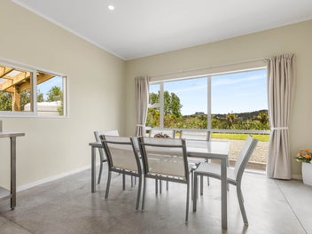 Warm, Inviting Lifestyle with Potential