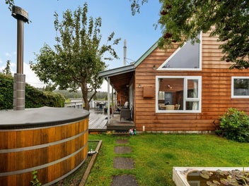 Elevated, Cosy Living in Naseby