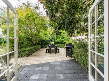 Chapman Street Charmer