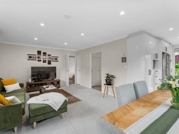 Light, Modern & Move-In Ready!