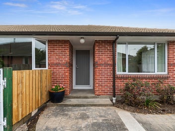 Prime Ilam location, space, income and sleepout