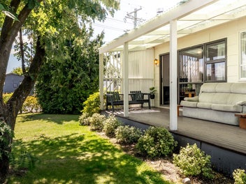 Corner Cutie with Character