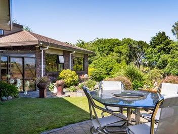 When Location and Picturesque Views Count