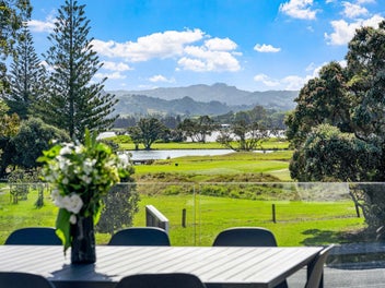 Omaha unbeatable Golf course views and sunsets