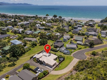 Price Reduced - Vendor Says SELL! Now $935,000