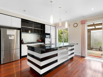 FINANCIAL PRESSURE IS REAL - MUST BE SOLD