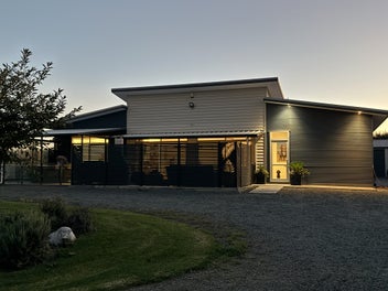 Coastal Chic Meets Rural Freedom: