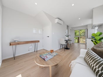 Brand New & Ready Westlake Zone Townhouses!