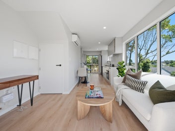 Brand New & Ready Westlake Zone Townhouses!