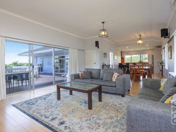 BARGIN BUY IN POPULAR TAUPAKI