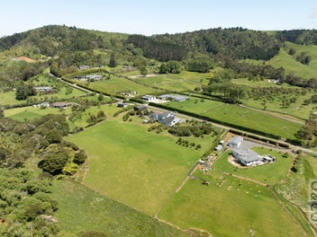 BIG Price Drop! XL Home, Sheds, Views & More