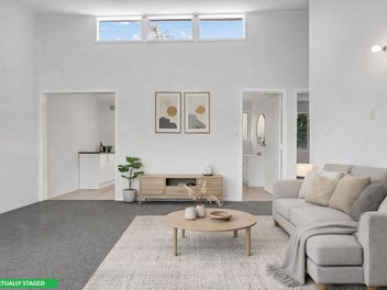 + GREAT LOCATION HOME STARTER VALUE