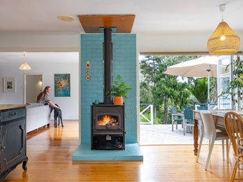 So Sunny, Tranquil & Homely. Swift Sale Required!