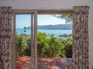 Excellent central location with wide sea views