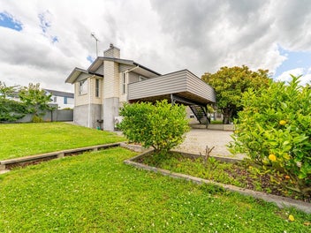 Motivated owners HAVE TO SELL!