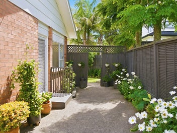 Tranquil Living in a Prime School Zone