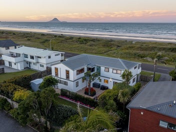 One, Two, Three Sand - Coastal Retreat