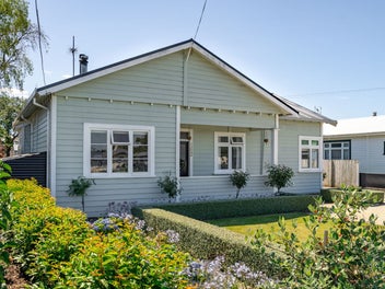 Charming Starter - BEO $490,000.