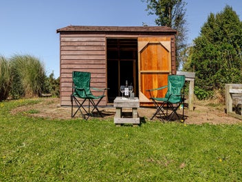 ESCAPE TO EKE AND LIVE YOUR DREAM LIFESTYLE