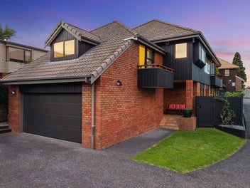 SOLD and Withdrawn by Team Roberts