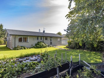 Room to Live, Work & Play