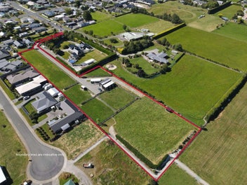 Potential building block with shed