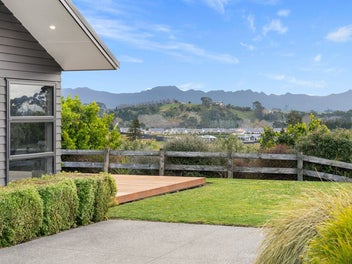 Contemporary Style, Impressive Views