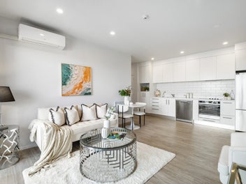 Overseas Vendor Cashing Out! - Like New!